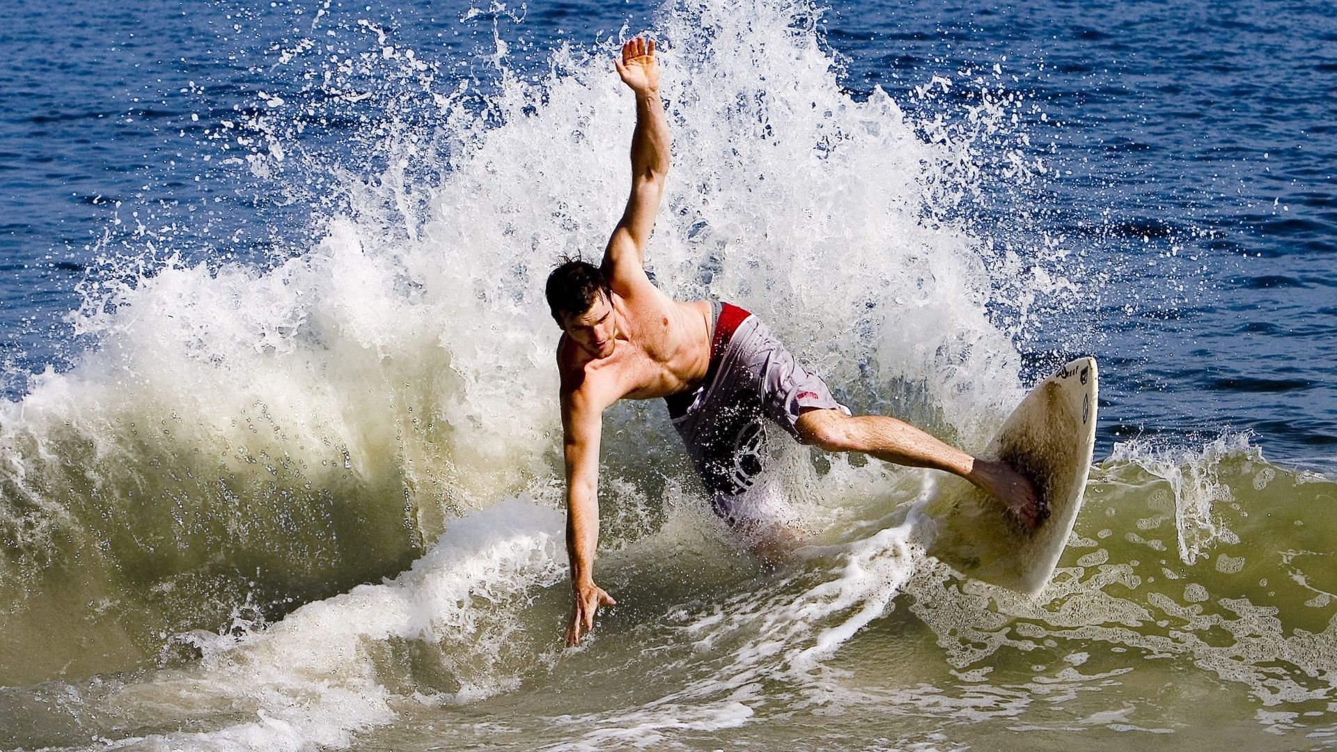 体育焦点快讯持续更新中，体育快讯新闻