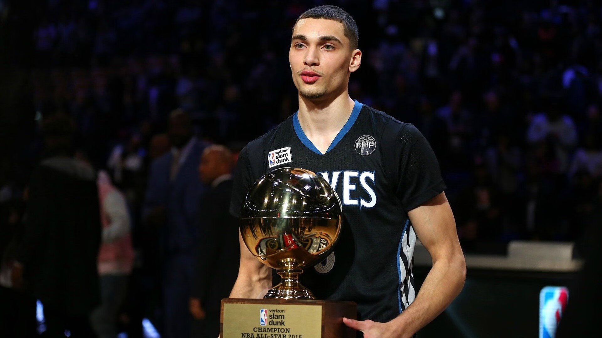 体育焦点快讯持续更新中，体育快讯新闻