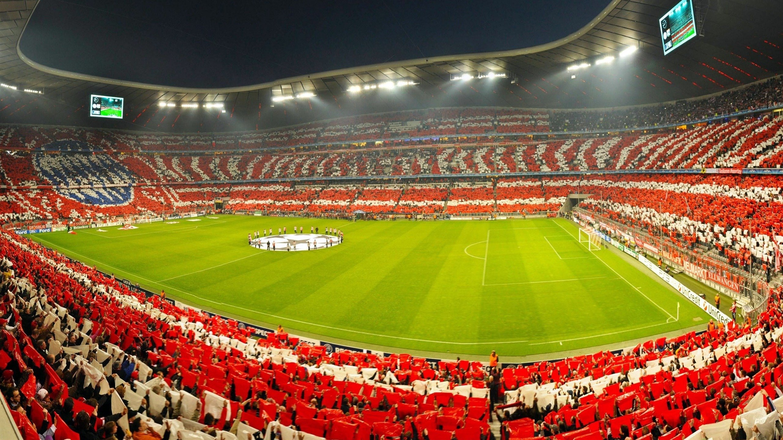 冠军球队球员参与社区环保活动树立良好形象,社区足球队